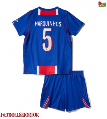 Paris Saint-Germain Marquinhos #5 Hemmakläder Barn 2026-27 Kortärmad (+ Korta byxor)